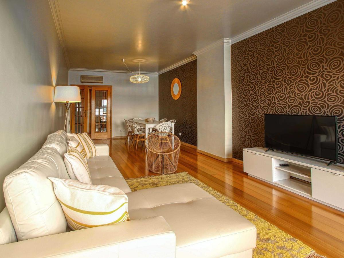 Balcony With View, Private Garage, An Elevator Apartment Setubal Ngoại thất bức ảnh