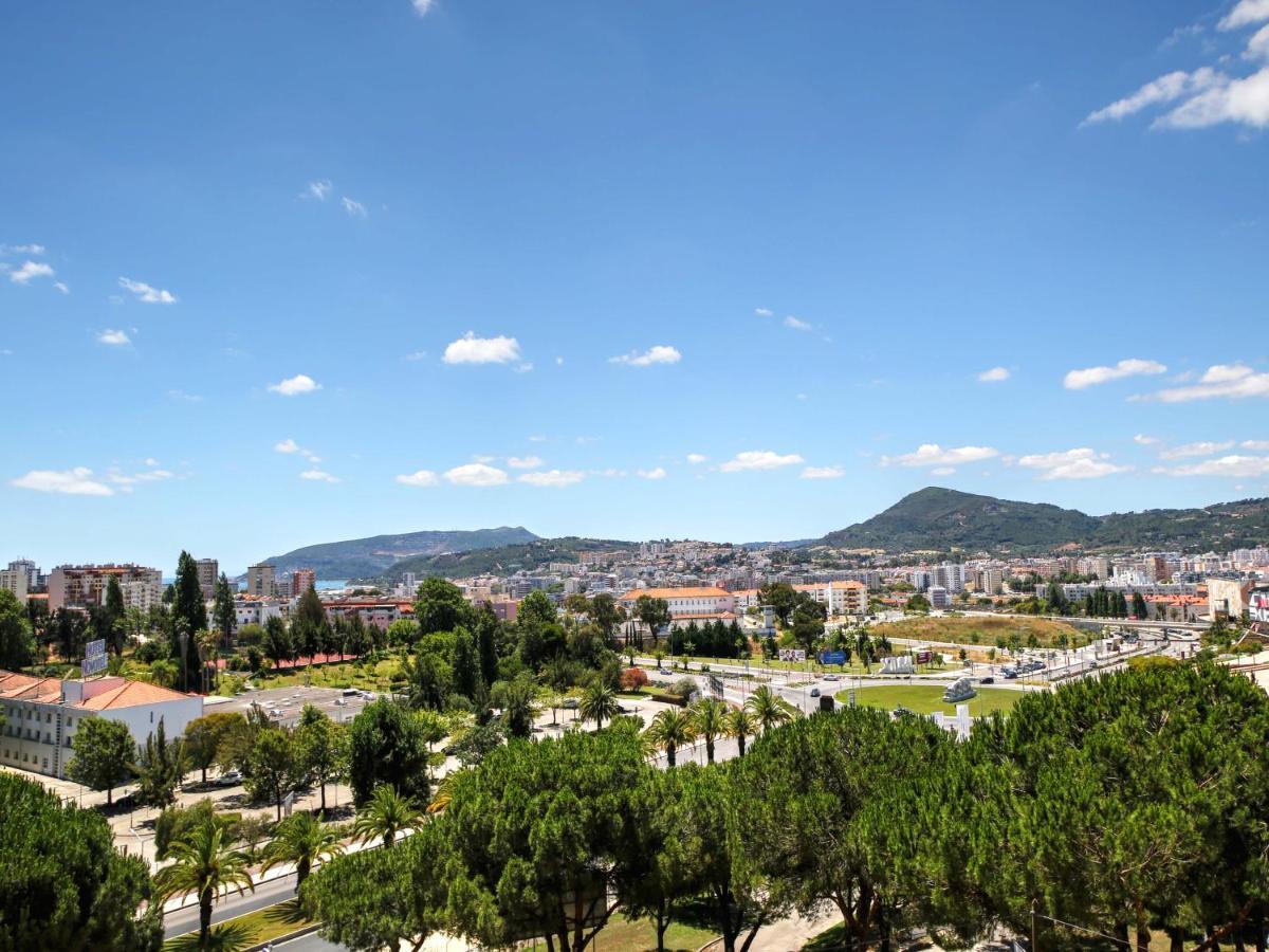Balcony With View, Private Garage, An Elevator Apartment Setubal Ngoại thất bức ảnh
